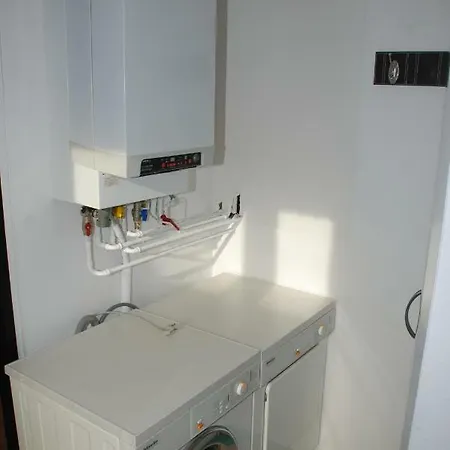 Elbeuf F2 Rdc Avec Cour Privative * Caudebec-les-Elbeuf