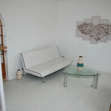 Elbeuf F2 Rdc Avec Cour Privative Apartman Caudebec-les-Elbeuf