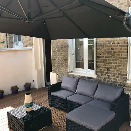 Elbeuf F2 Rdc Avec Cour Privative Apartman